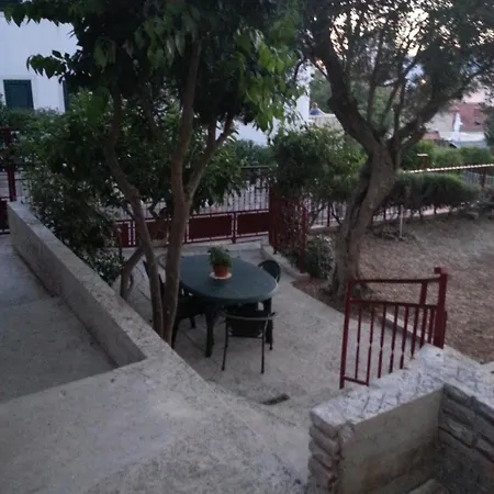 Lucky Star - 2 Bedroom, Sea View, Gated Yard, Free Parking, Bbq Apartament