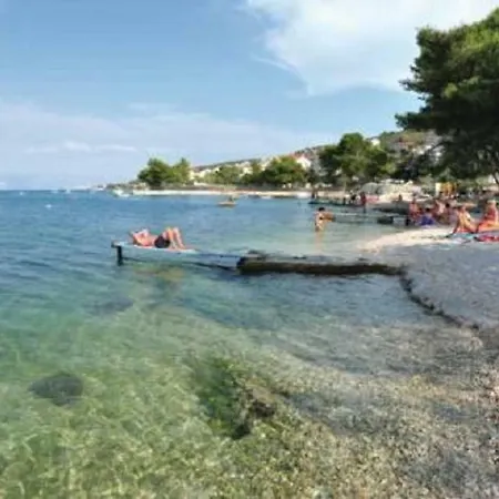 Lucky Star - 2 Bedroom, Sea View, Gated Yard, Free Parking, Bbq Apartament Trogir