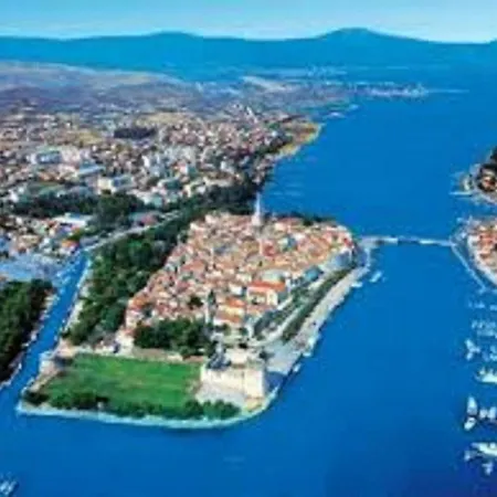 Lucky Star - 2 Bedroom, Sea View, Gated Yard, Free Parking, Bbq Apartament *