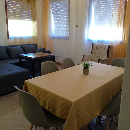 Lucky Star - 2 Bedroom, Sea View, Large Balcony, Free Parking, Bbq Apartamento