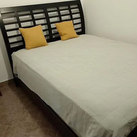 Lucky Star - 2 Bedroom, Sea View, Gated Yard, Free Parking, Bbq Trogir